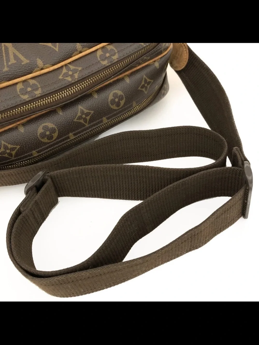 Louis Vuitton Monogram Canvas Men’s Crossbody Bag in Brown